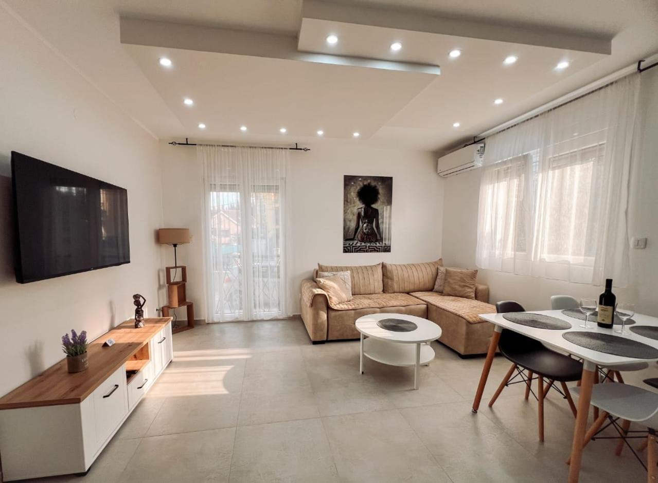 M&N Residence Tivat Luaran gambar