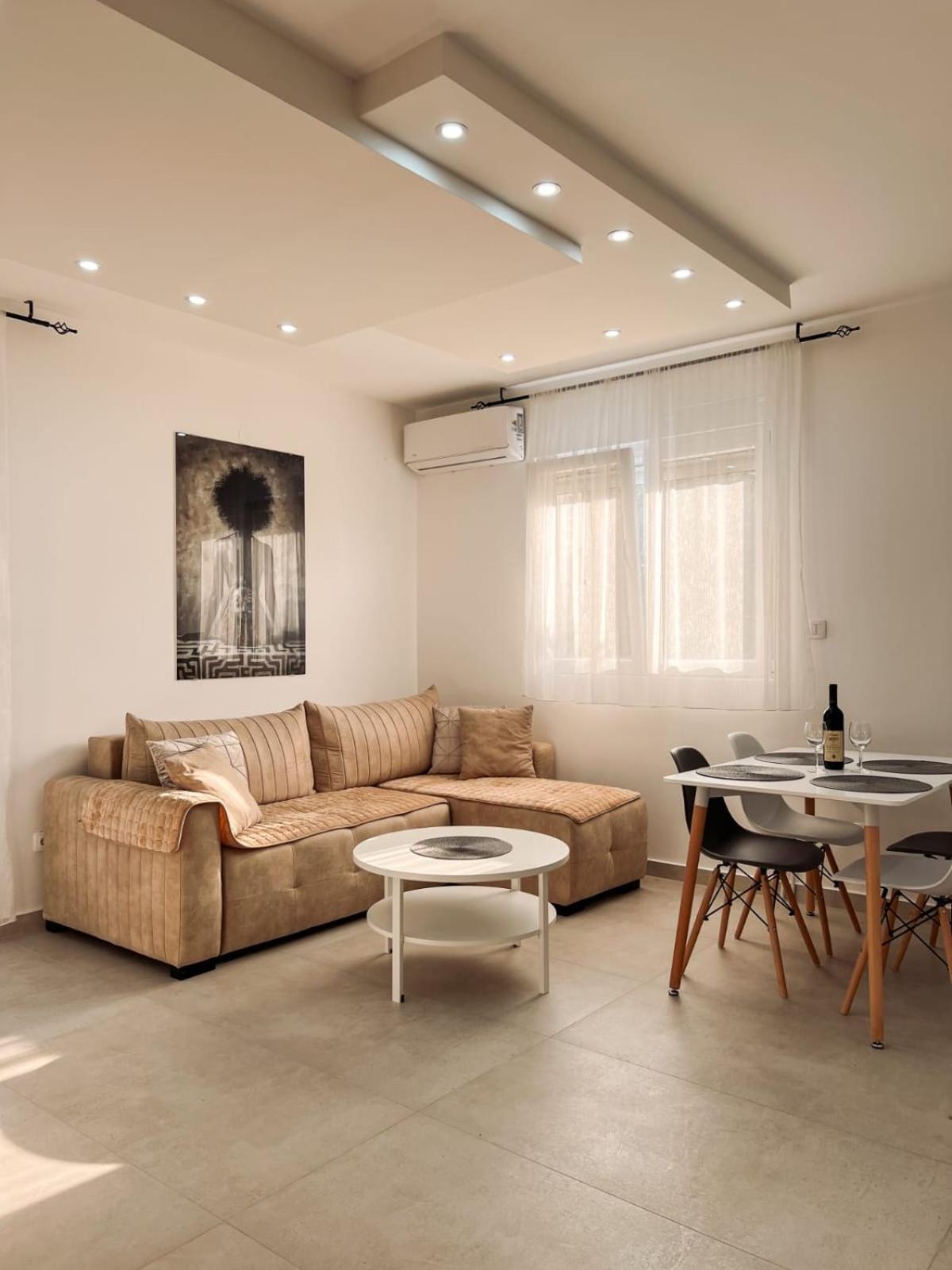 M&N Residence Tivat Bilik gambar