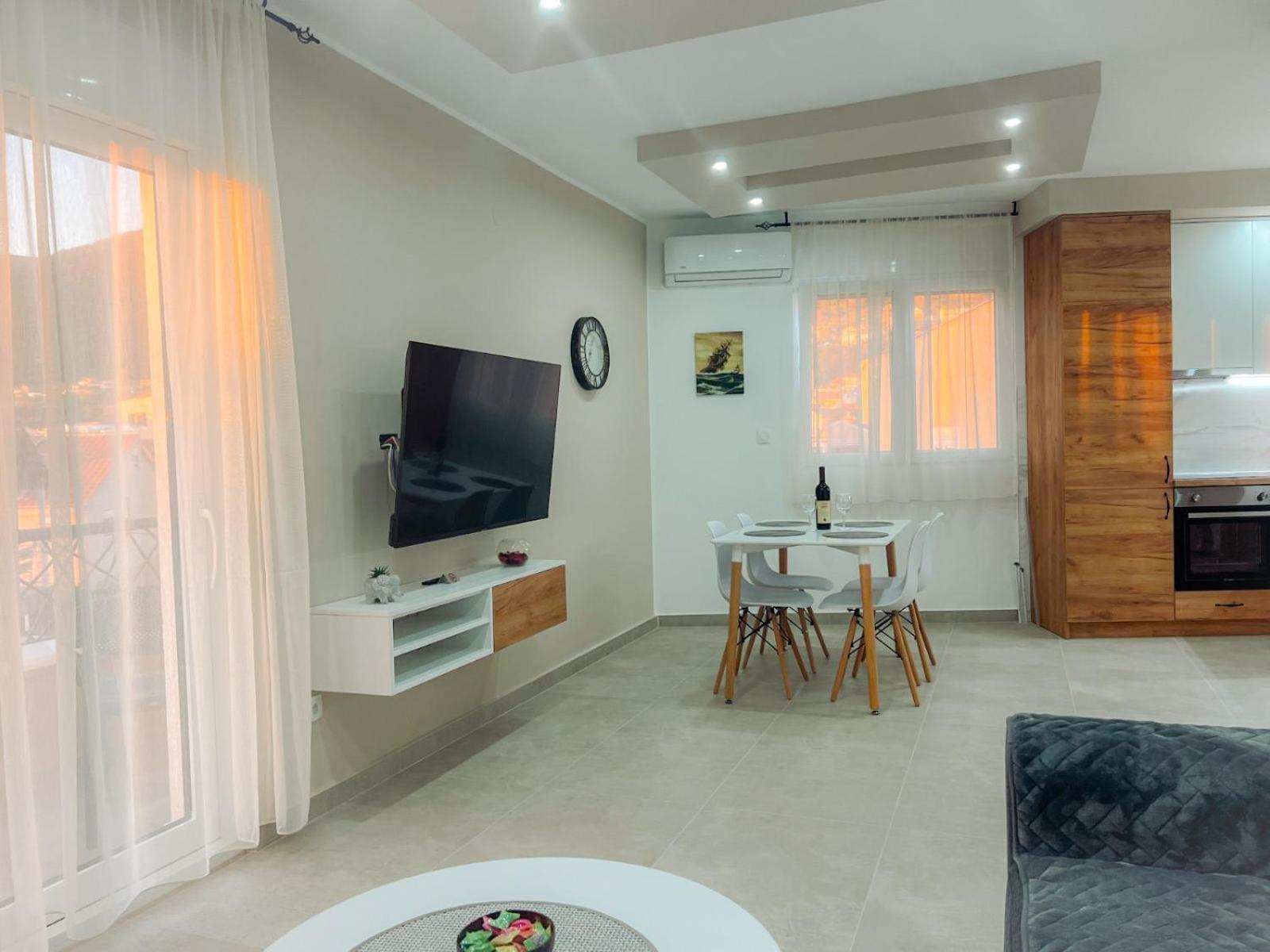 M&N Residence Tivat Bilik gambar