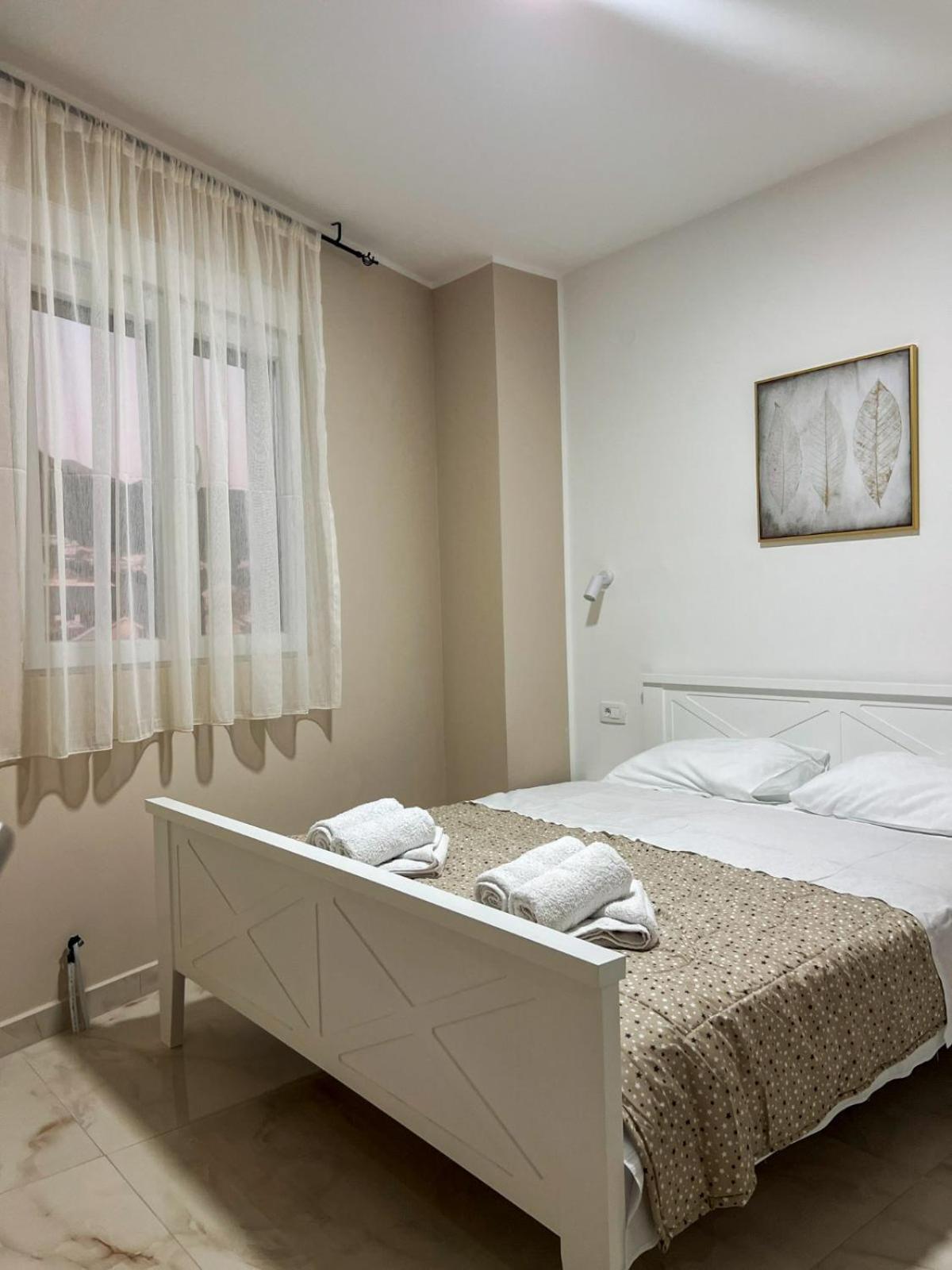 M&N Residence Tivat Bilik gambar