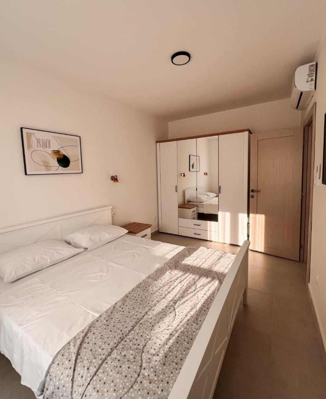M&N Residence Tivat Bilik gambar